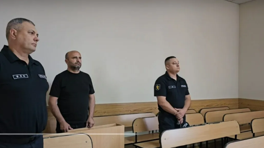 Șoferul implicat în accidentul de la Sîngerei, în care au murit doi polițiști, a fost plasat în arest la domiciliu