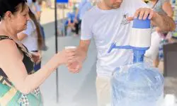 Canicula afectează moldovenii: 16 cazuri de insolație, înregistrate într-o săptămână
