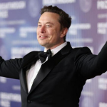 Suma pe care o poate oferi Musk fiecărui locuitor al Terrei, ca să rămână cel mai bogat om de pe planetă