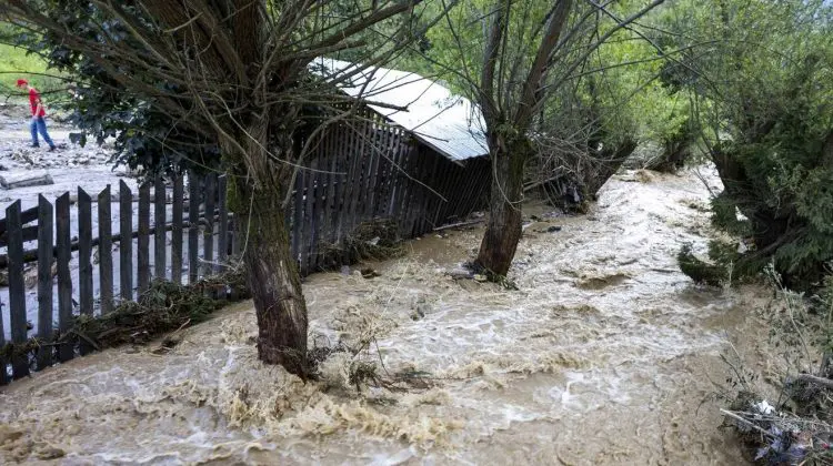 Alertă hidrologică în perioada 12–13 iunie: Autoritățile avertizează asupra riscului de inundații