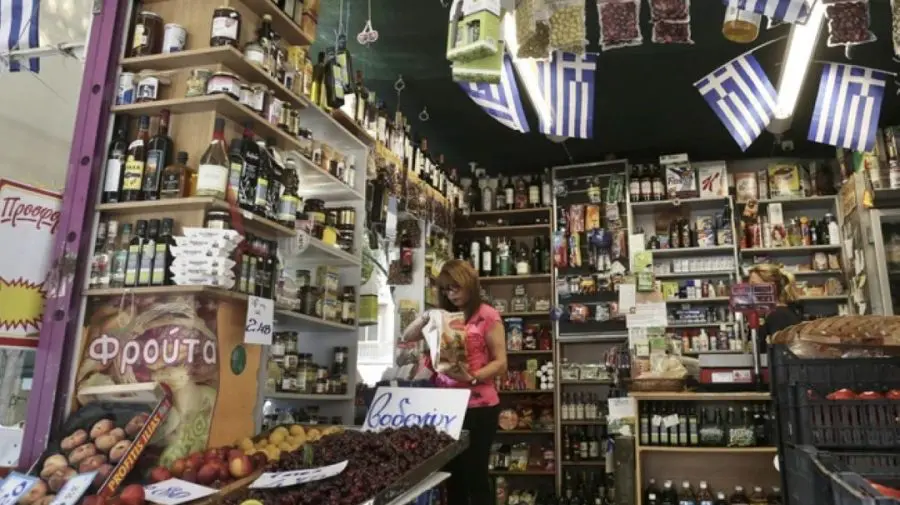 Instrument util pentru turiștii din Grecia. O aplicație permite verificarea prețurilor la supermarketuri în timp real