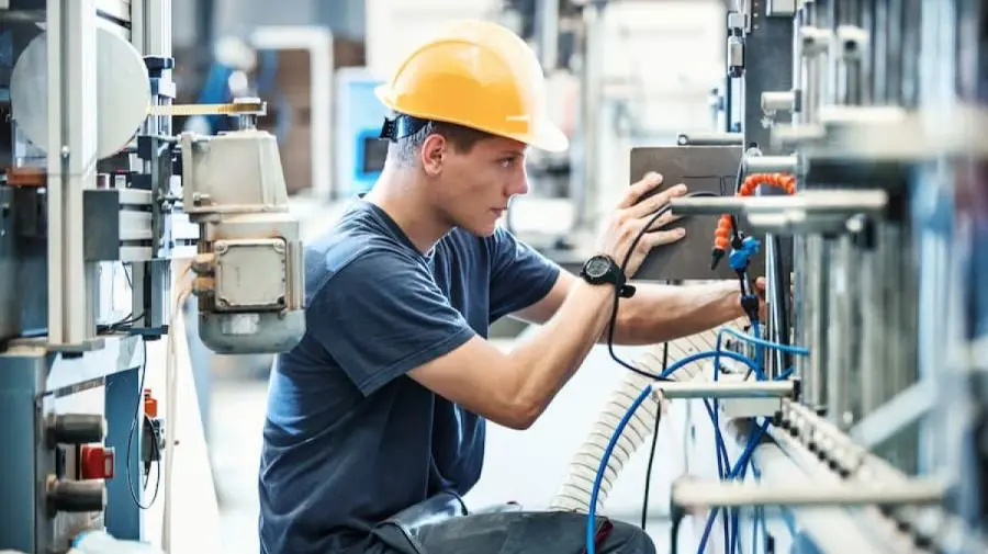 Producția industrială a Republicii Moldova, în creștere: Avans în construcții metalice și industria alimentară