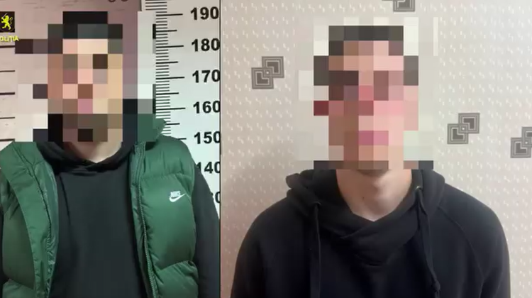 VIDEO Doi tineri, reținuți după mai multe jafuri în Chișinău. Prejudiciul, estimat la zeci de mii de lei