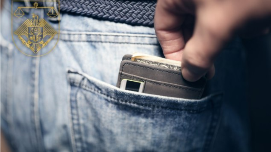 Caz șocant în Capitală: O femeie care se deplasa cu baston a fost atacată și jefuită în plină stradă
