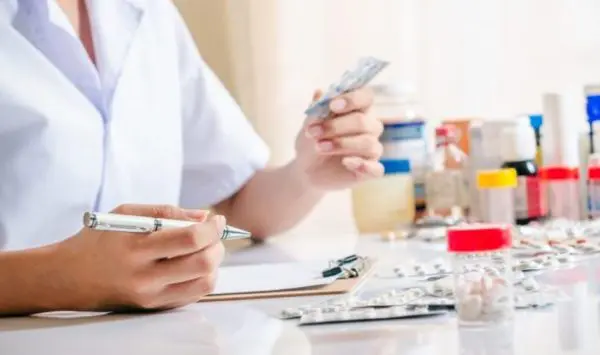 Medicamentele se scumpesc! Ministrul Sănătății explică ce se va întâmpla cu cele fără rețetă