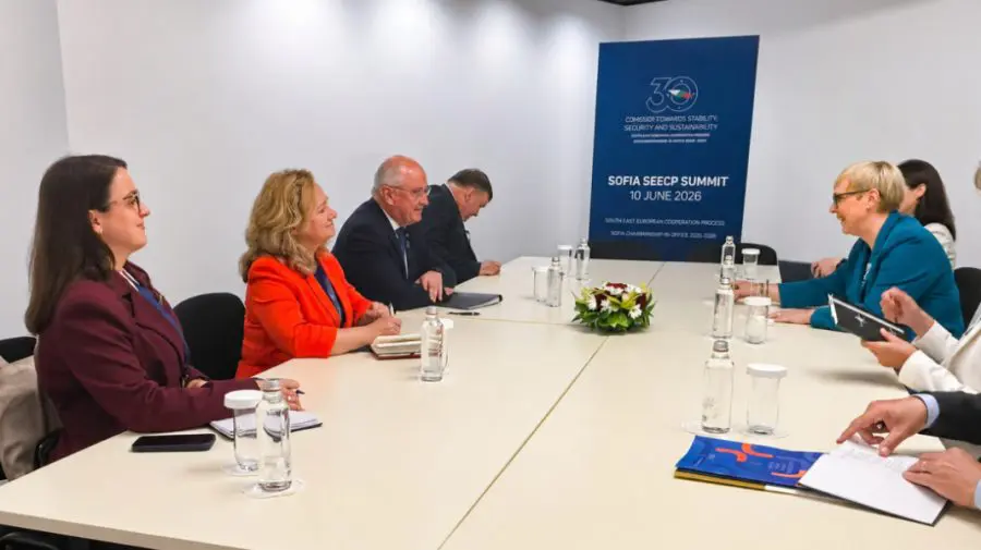 Premierul Munteanu a discutat la Sofia cu președinta Sloveniei despre parcursul european al Moldovei