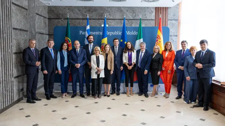 Deputați din cinci state europene semnează o declarație prin care sprijină aderarea Moldovei la UE