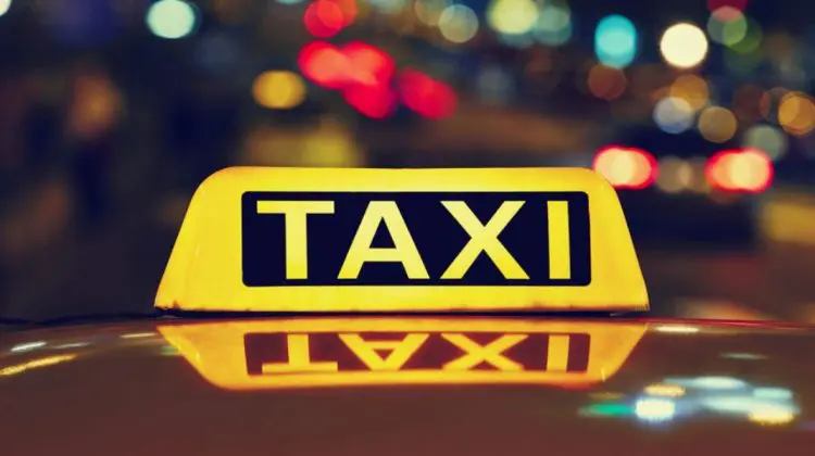 Șoferii de taxi trec la un nou regim de impozitare. Ce se schimbă de la 1 iulie