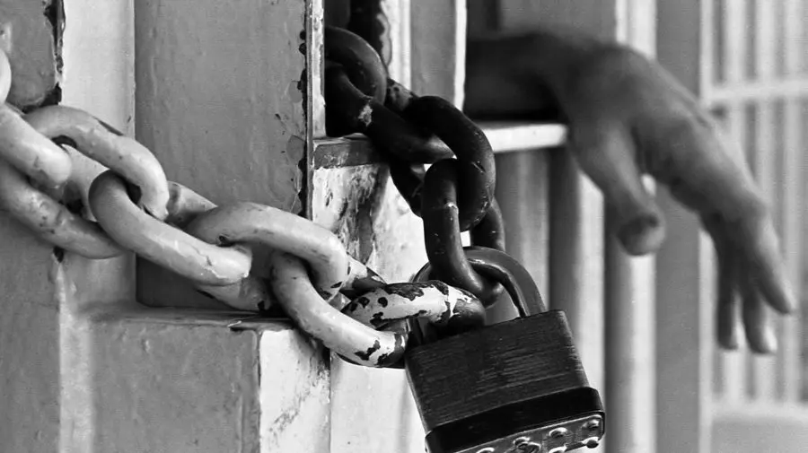 Victime fără despăgubiri și penitenciare supraaglomerate: Ce arată Indicele Global al Torturii despre Republica Moldova