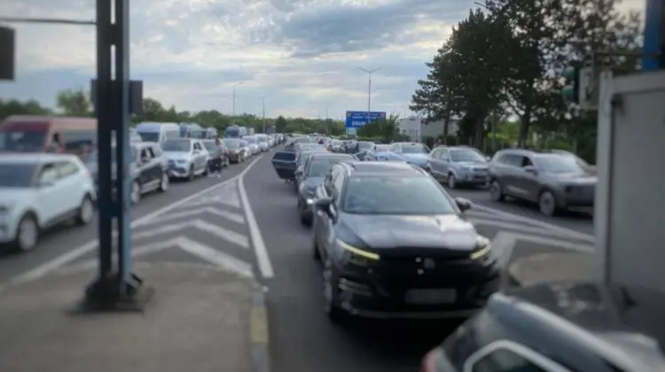 Cozi la vama Leușeni. Călătorii sunt îndemnați să aleagă rute alternative