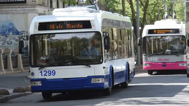 Transportul public circulă pe trasee modificate de la ora 16:00. Mai multe rute de troleibuz vor fi redirecționate