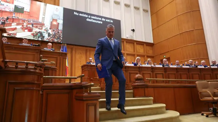 Criza politică continuă: Guvernul Veștea nu a trecut de votul Parlamentului României