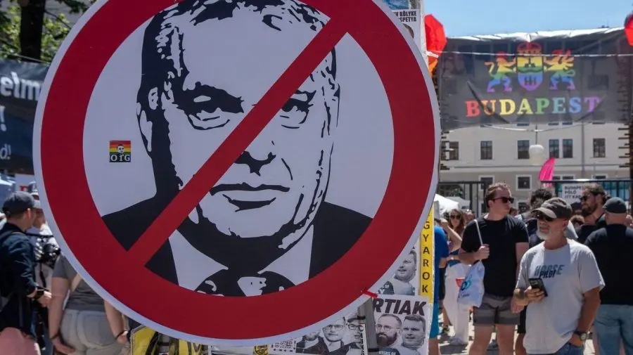 Orban nu mai poate fi premier. Președintele Ungariei a promulgat legea care limitează numărul mandatelor de premier