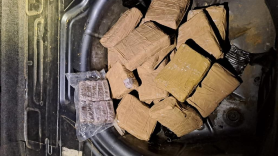 Organizatorul contrabandei cu aproape 17 kg de hașiș din Ucraina, condamnat la închisoare