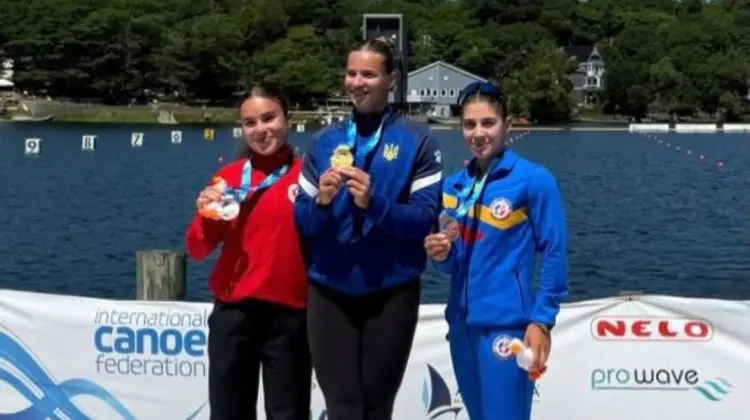 Elena Glizan urcă pe podium la Campionatul Mondial U23. Canoista a cucerit bronzul în Canada