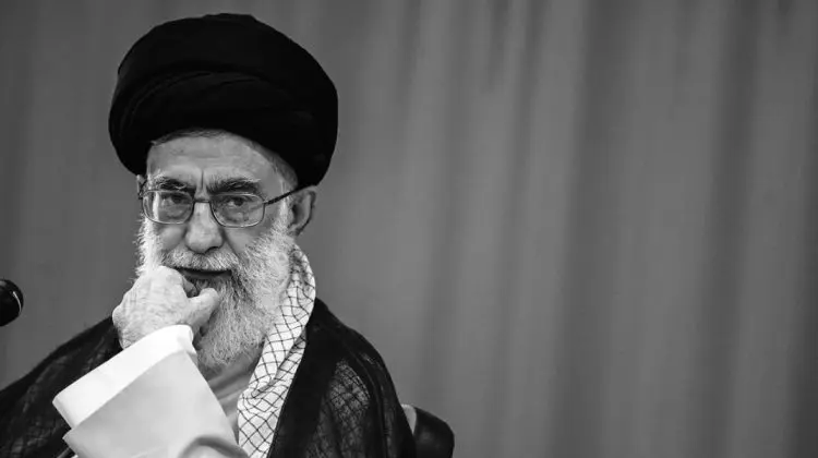 Iranul îl conduce pe ultimul drum pe  ayatollahul asasinat Ali Khamenei. Ceremoniile vor dura mai multe zile