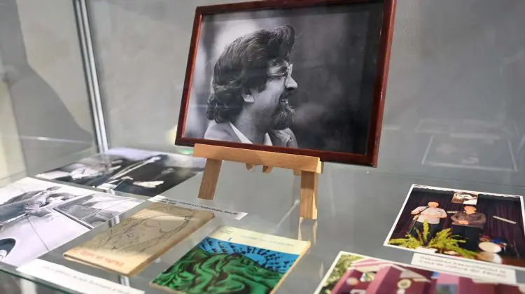Omul de cultură, Iacob Burghiu, omagiat la Chișinău: Expoziție și proiecții dedicate celor 85 de ani de la naștere