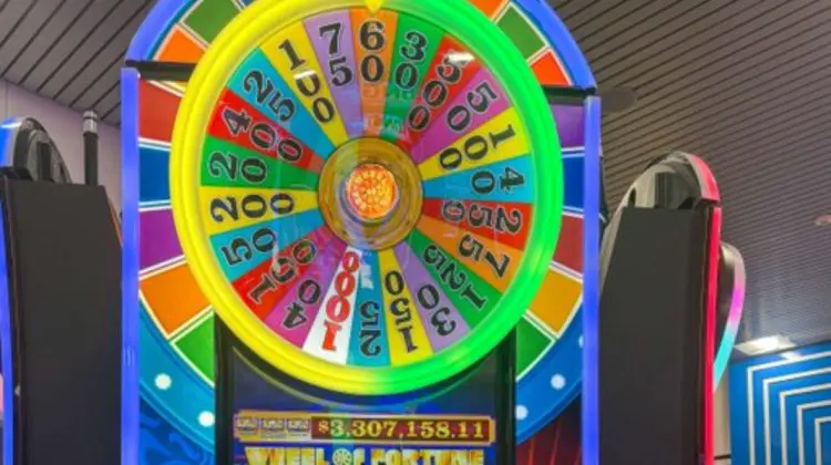Aeroportul din Las Vegas l-a îmbogățit pe un pasager: a câștigat 3,3 milioane la păcănele