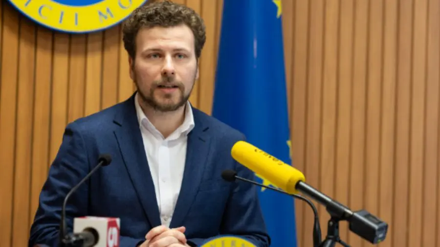Majorările salariale pentru profesori, neclare. Perciun: O decizie finală va fi luată în următoarele două săptămâni