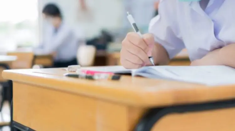 Începe sesiunea suplimentară a examenelor naționale. Elevii susțin astăzi proba la istorie
