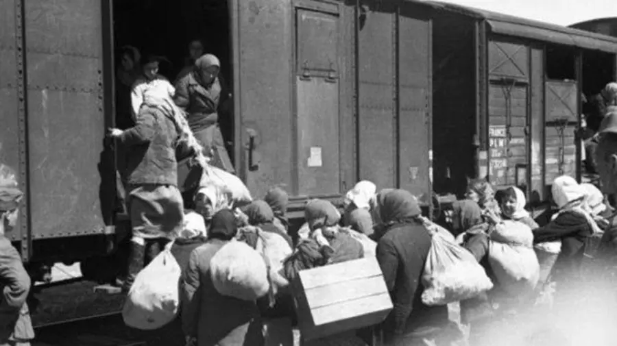 77 de ani de la cel mai mare val al deportărilor staliniste. Republica Moldova comemorează victimele regimului sovietic