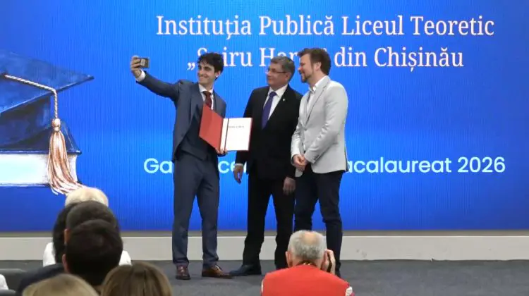 114 absolvenți cu media 10 la BAC, premiați de Igor Grosu și Dan Perciun