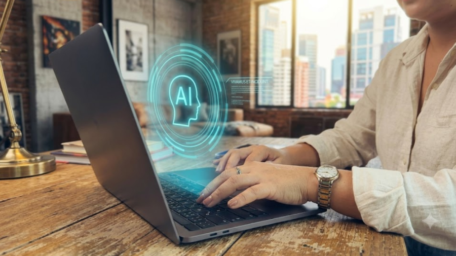Fraudele digitale au crescut cu 180%: Infractorii folosesc inteligența artificială
