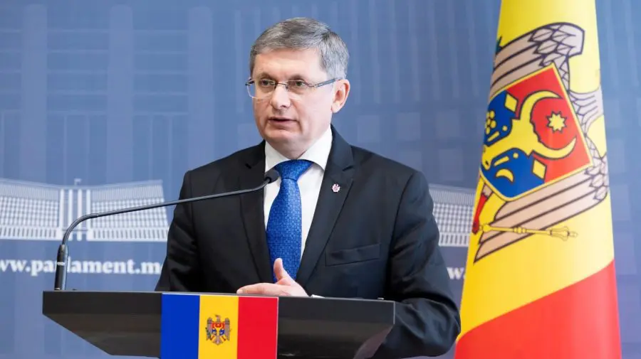 STOP CADRU Igor Grosu, întrebat de ce nu pleacă în vacanță: „O să mă audă soția și o să îmi scoată ochii”