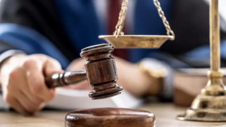 O ofertă de muncă în Turcia ascundea un plan de exploatare sexuală. O femeie, condamnată la 7 ani de închisoare