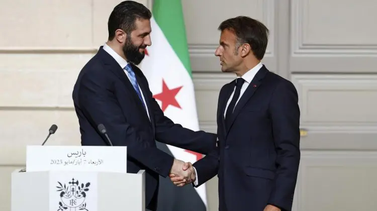 Macron a ajuns în Siria. El face prima vizită a unui lider occidental în această țară, după răsturnarea regimului Assad