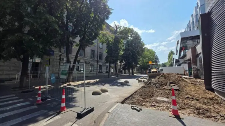 Restricții de circulație pe strada Veronica Micle. Primăria începe amenajarea spațiilor adiacente