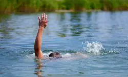 FOTO Tragedie pe Nistru: Un minor s-a înecat pe o plajă neautorizată