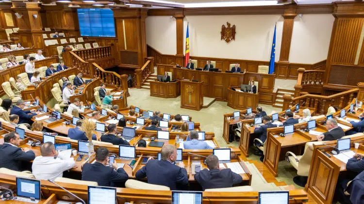 Parlamentul propune crearea unui Punct Focal Național Antifraudă pentru combaterea escrocheriilor online