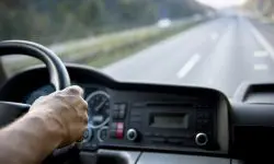 Transportatori prinși cu nereguli: amenzi de peste 151.000 de lei, după controalele ANTA