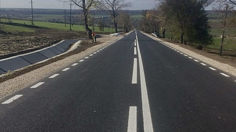 Republica Moldova și BEI au semnat un contract. 150 de km de drumuri naționale vor fi construite și reparate