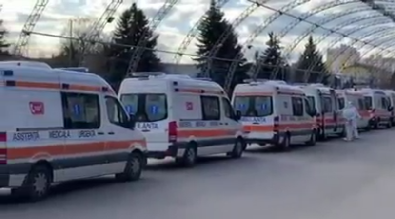 Alarmant! Ambulanțele fac coadă la Centrul COVID de la „MoldExpo” (VIDEO)