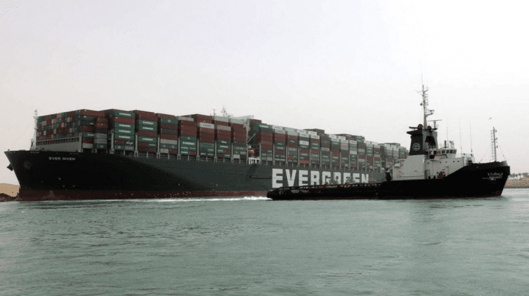 Echipajul de pe Ever Given – blocat. Egiptul a confiscat nava și cere circa 1 mlrd de dolari