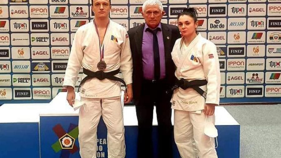 Doi sportivi moldoveni au urcat pe podium la Praga