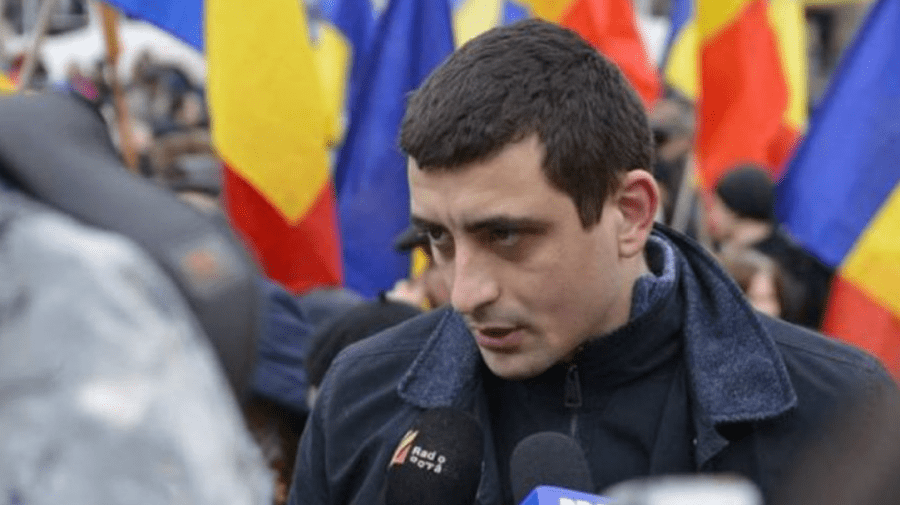 (VIDEO) Declarat indezirabil, George Simion vrea să intre în Moldova! Este blocat în vama Leușeni de poliție