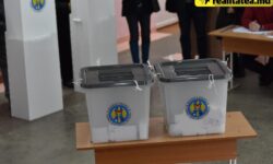 VIDEO S-a aflat numărul partidelor care au dreptul la toamnă să participe la alegerile locale noi. CEC a aprobat lista
