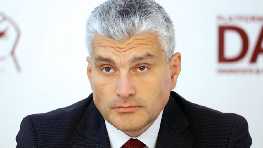 Alexandru Slusari: Petroliștii șmecheri – înțelegeri de cartel, cu implicarea ANRE și Consiliului Concurenței