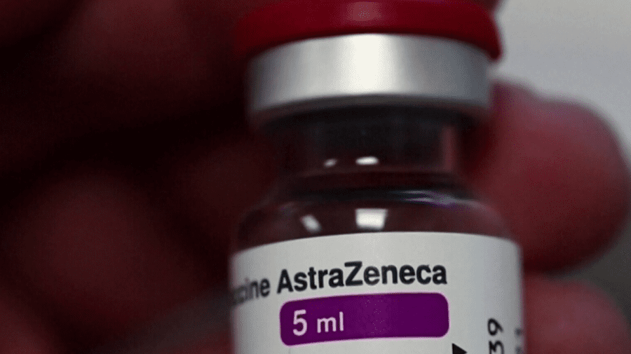 AstraZeneca a elaborat un cocktail cu anticorpi pentru COVID-19 care reduce riscul de boală severă sau deces cu 50%