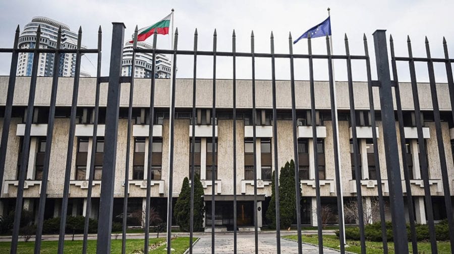 Ambasada Rusiei de la Sofia, nevoită să se despartă de încă un diplomat. Bulgaria cere Kremlinului să coopereze