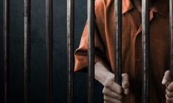Un condamnat la detenție pe viață în Moldova a decedat în urma unei altercații cu un coleg de celulă