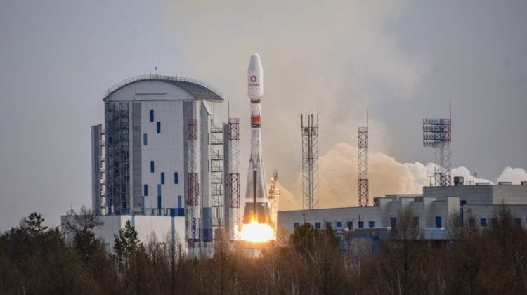 Rusia lansează în spațiu un nou lot de sateliți de telecomunicații din Marea Britanie