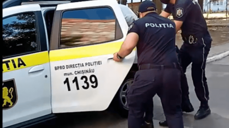 INCREDIBIL! Un italian a fost la un pas de a fi furat, din propria locuință, de patru polițiști falși
