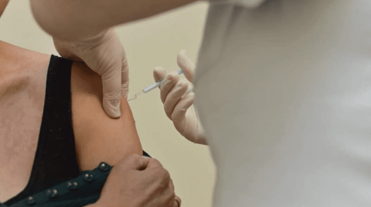 În Moldova a început vaccinarea împotriva gripei sezoniere! Persoanele care au prioritare