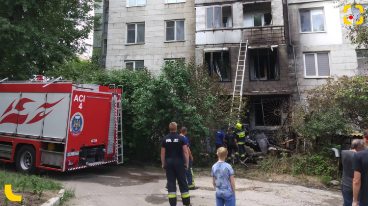 FOTO, VIDEO EXCLUSIV! Cum arată blocul de locuit de pe strada Zelinski care a fost cuprins de flăcări