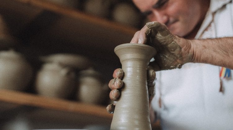 Ceramica Triboi din satul Micleușeni – destinația turistică care oferă experiența olăritului vizitatorilor săi