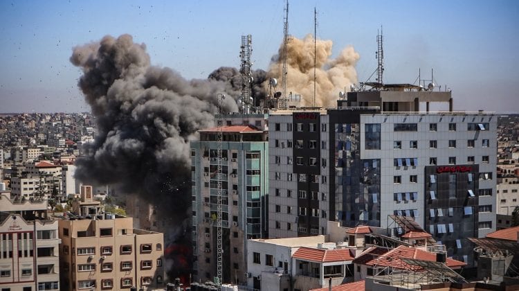 (VIDEO)Transmis în direct cum Israelul distruge cu rachete clădirea unde își are sediul Agenției Associated Press